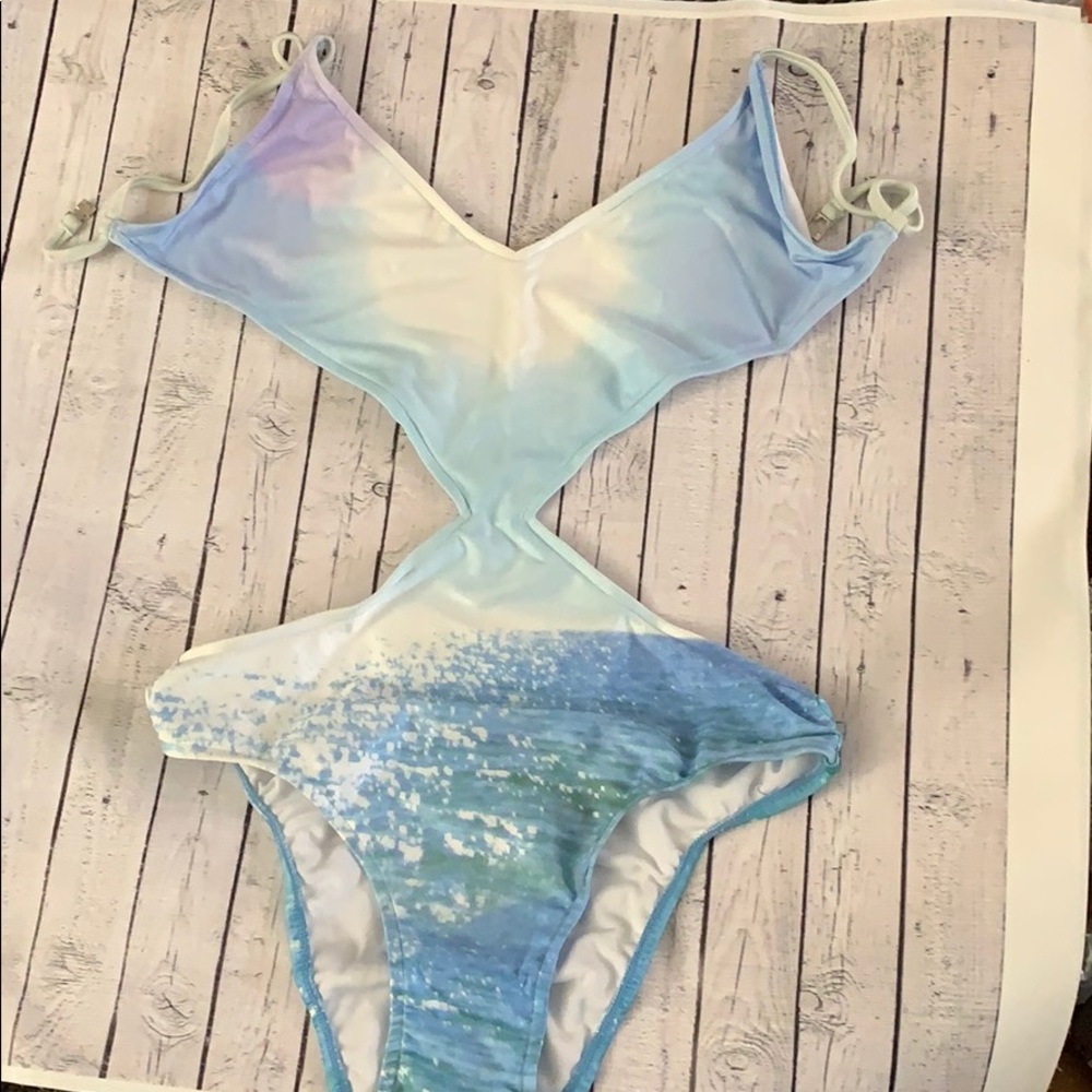 🔥Tigerlily One Piece Monokini NWT - Picture 4 of 7